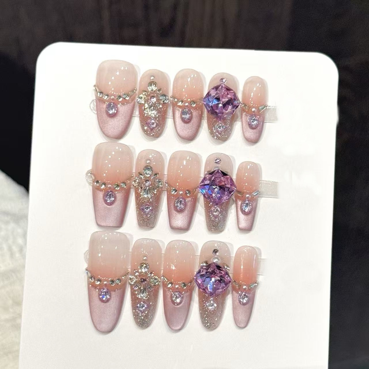 10 pz. Unghie Finte a Pression - Nail Art Oval recensione e prezzo