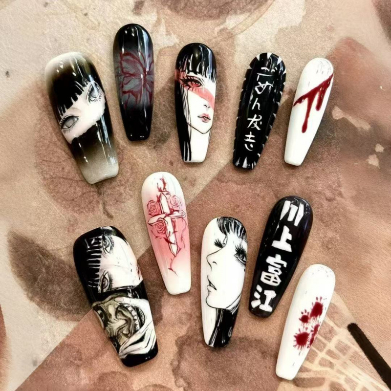 Kawakami Tomie Manicure Toppe  - Press On Nail Set recensione e prezzo