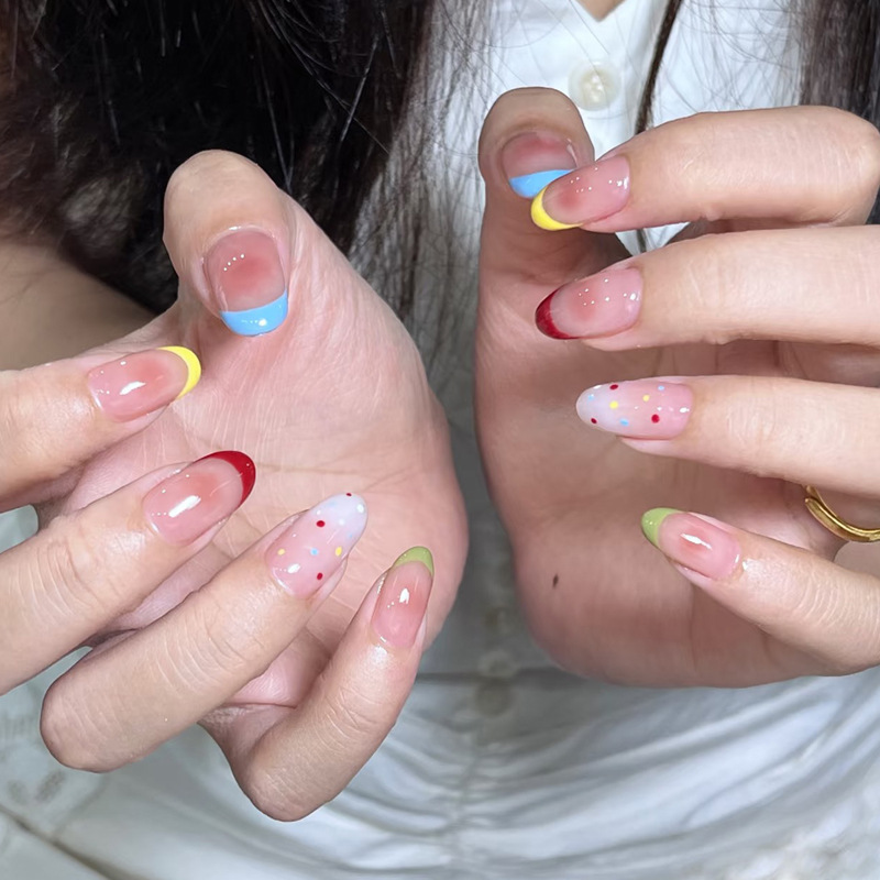 Set di 24 Unghie Finte a Mando - Press On Nail Set recensione e prezzo