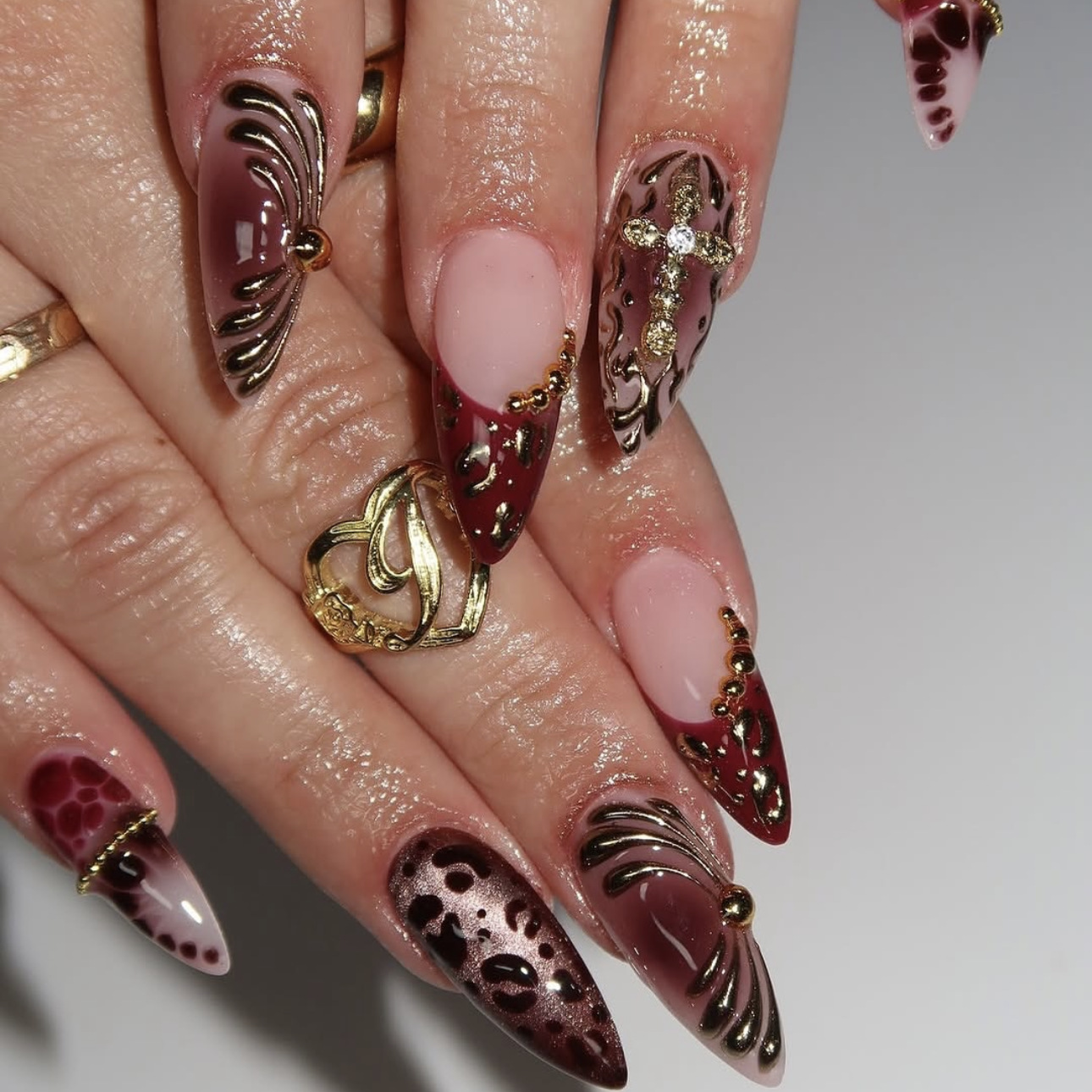 Unghie finte di media lunghezz - Press On Nail Set recensione e prezzo
