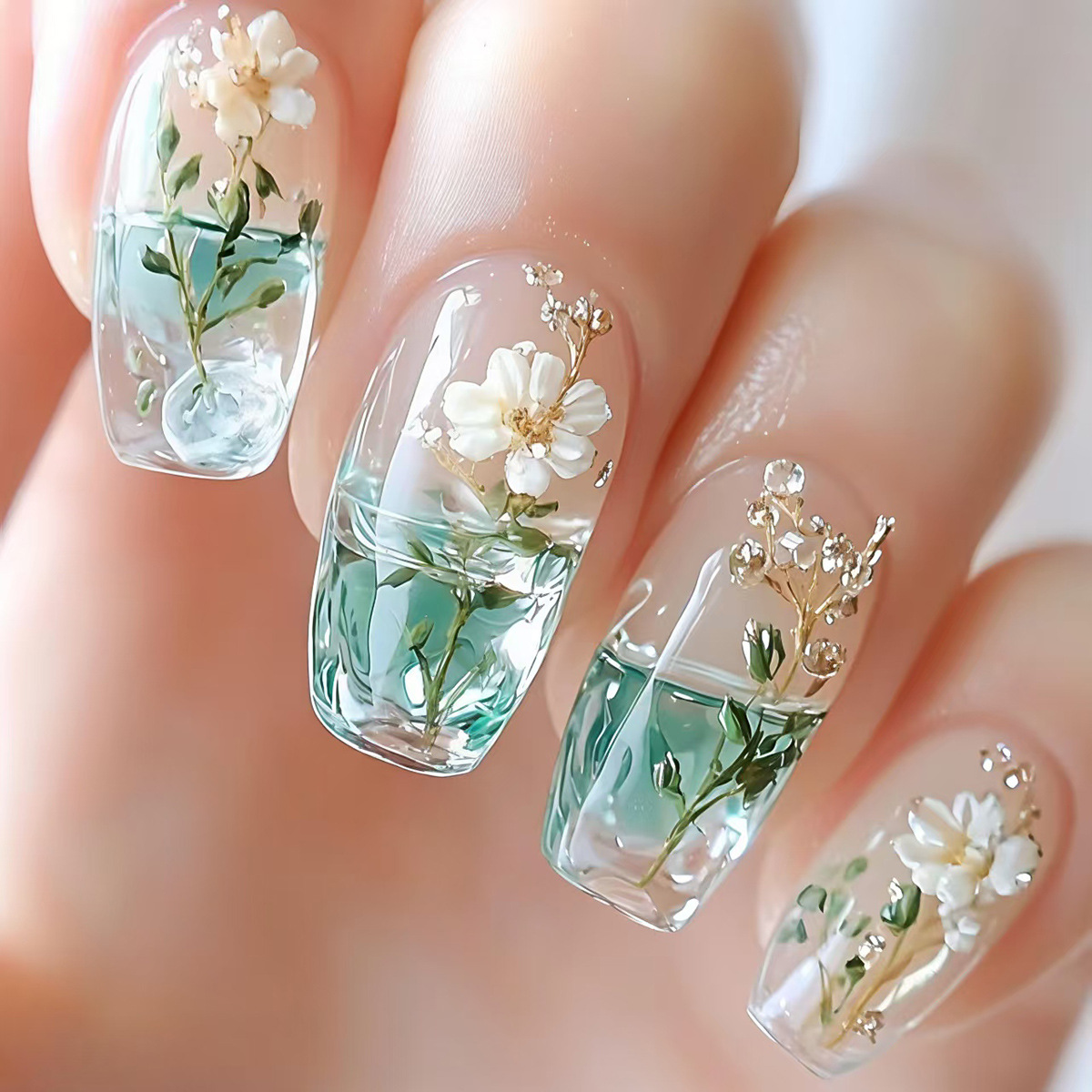 Unghie finte di media lunghezz - Press On Nail Set recensione e prezzo