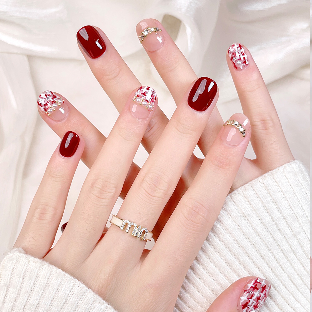 Kit di 10 Unghie Finte Corte Q - Nail Art Elegant recensione e prezzo